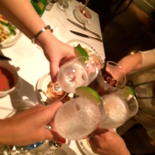 ���t