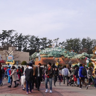 �f�B�Y�j�[�����h