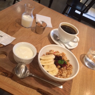 ���[�j���O